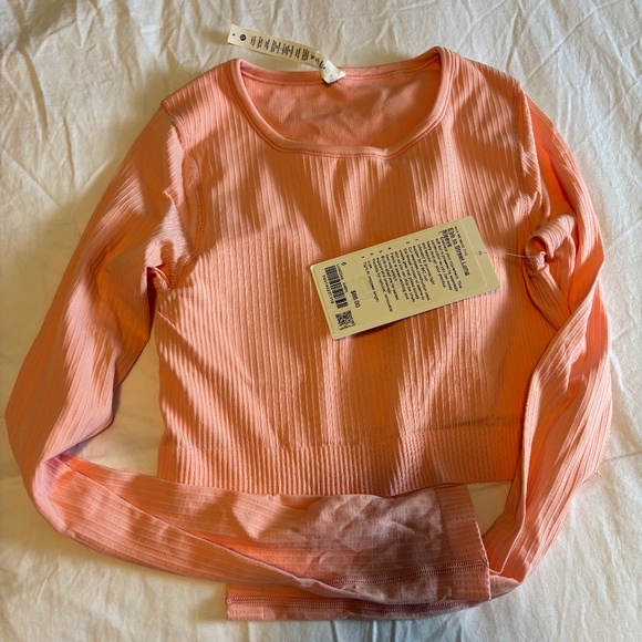 Lululemon size 6 Ebb to Street Long Sleeve - Picture 1 of 1